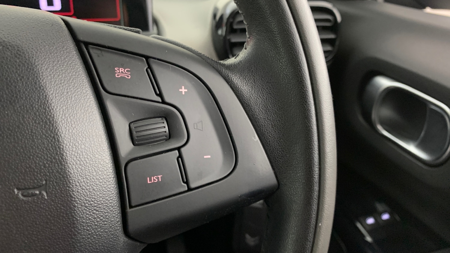 Used Citroen C4 Cactus 2017 for sale - 76372218: Photo 18