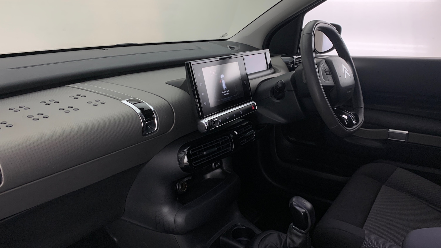 Used Citroen C4 Cactus 2017 for sale - 76372218: Photo 2