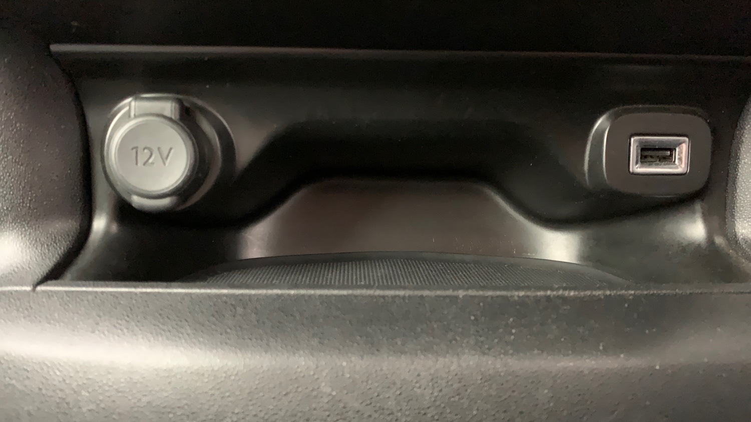 Used Citroen C4 Cactus 2017 for sale - 76372218: Photo 25