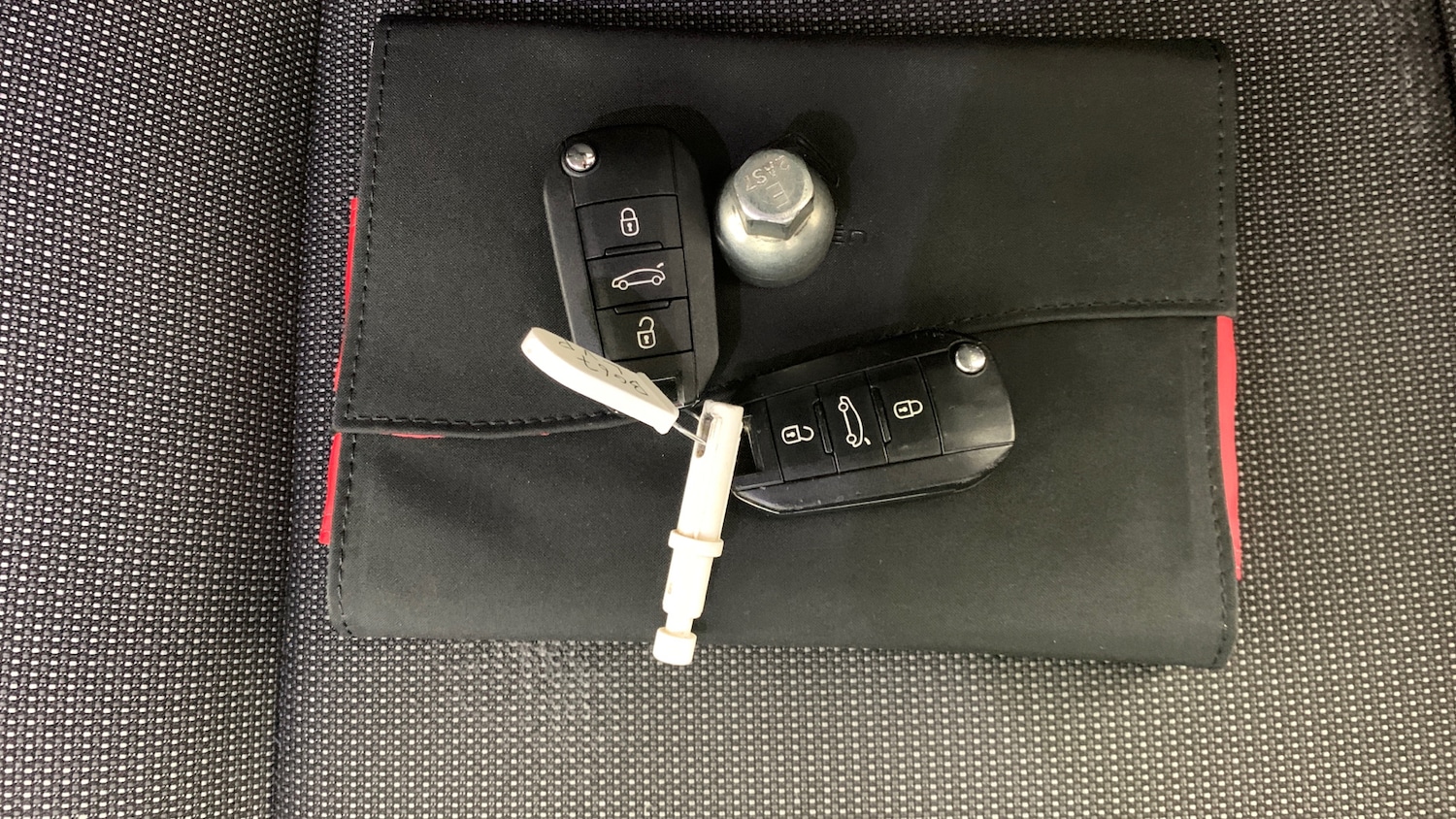 Used Citroen C4 Cactus 2017 for sale - 76372218: Photo 39