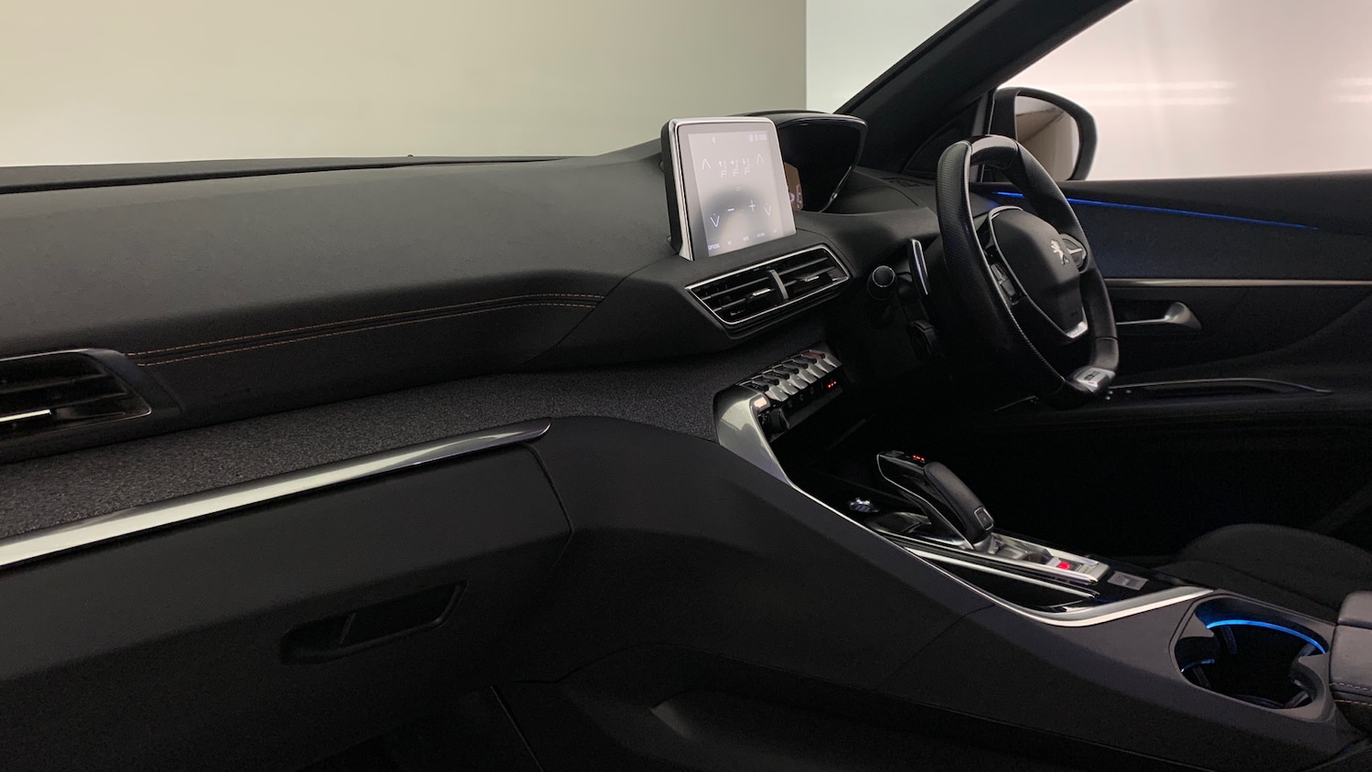 Used Peugeot 3008 2020 for sale - 76260934: Photo 2