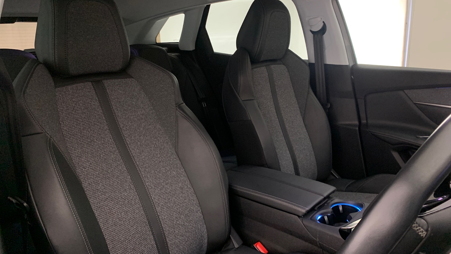 Used Peugeot 3008 2020 for sale - 76389571: Photo 42