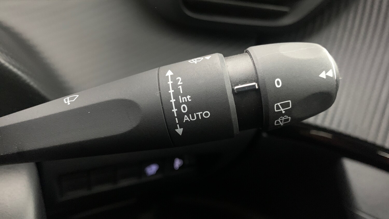 Used Peugeot 2008 2023 for sale - 76190382: Photo 34