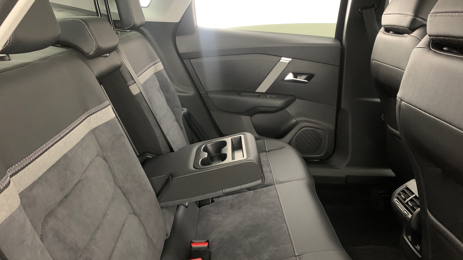 Used Citroen C4 X 2024 for sale - 77626898: Photo 34