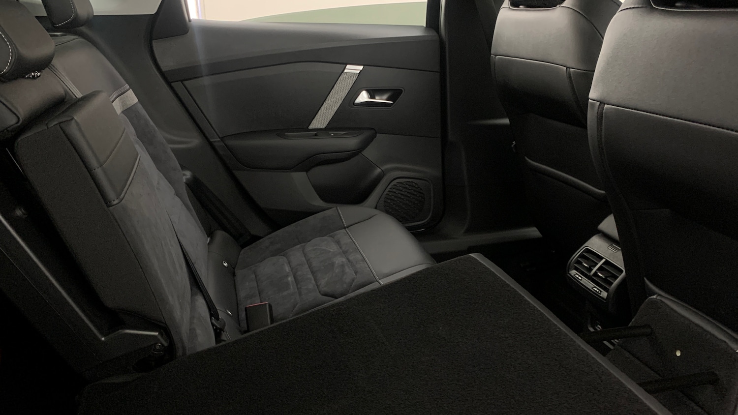 Used Citroen C4 X 2024 for sale - 77626898: Photo 36