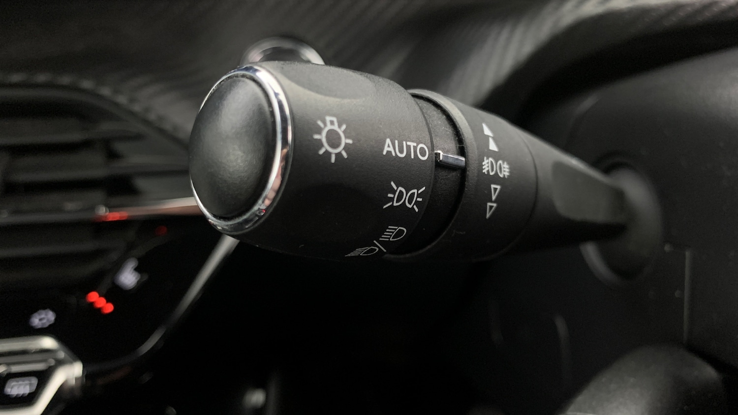 Used Peugeot 2008 2020 for sale - 76887932: Photo 36