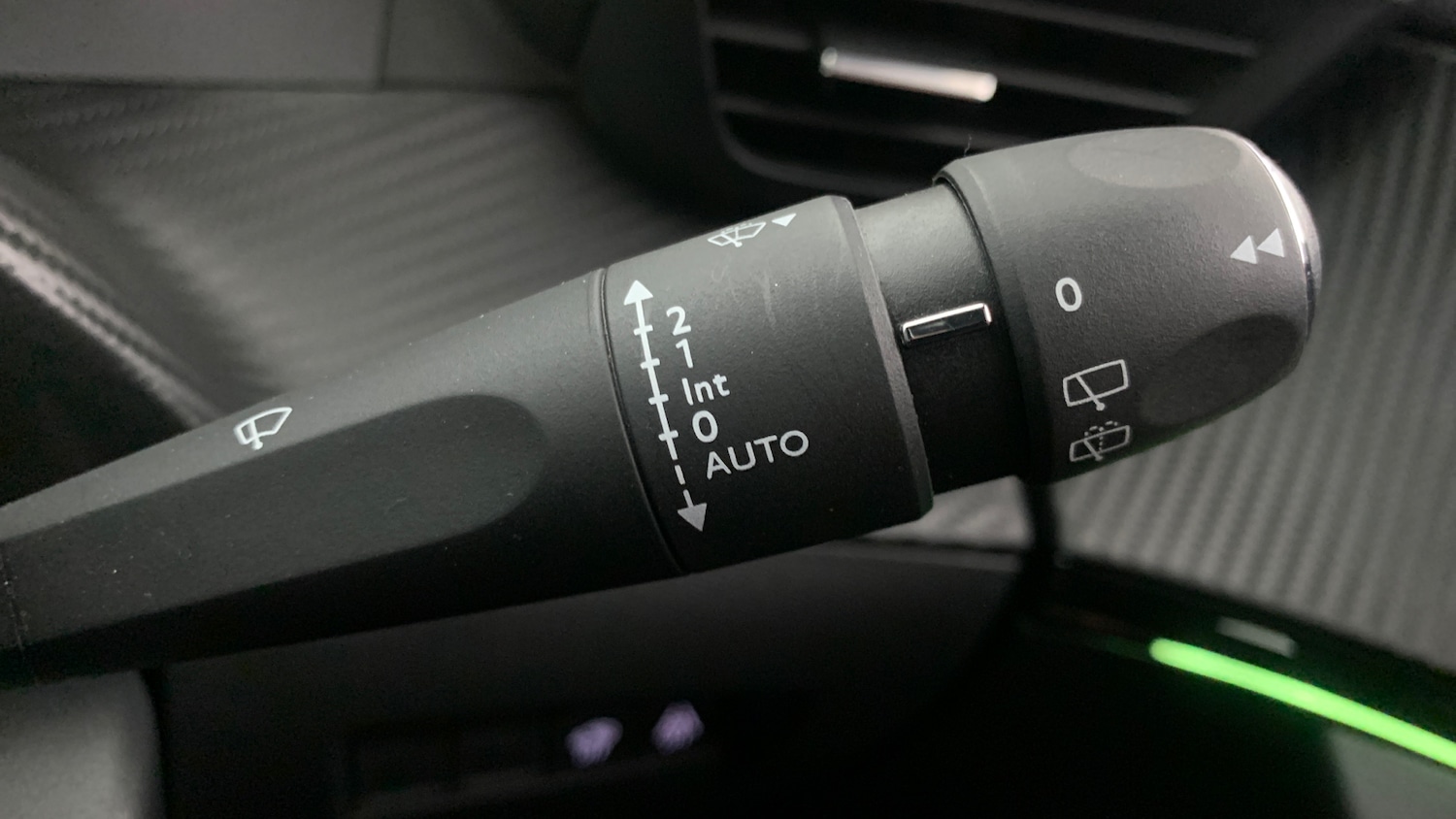 Used Peugeot 2008 2020 for sale - 76887932: Photo 37