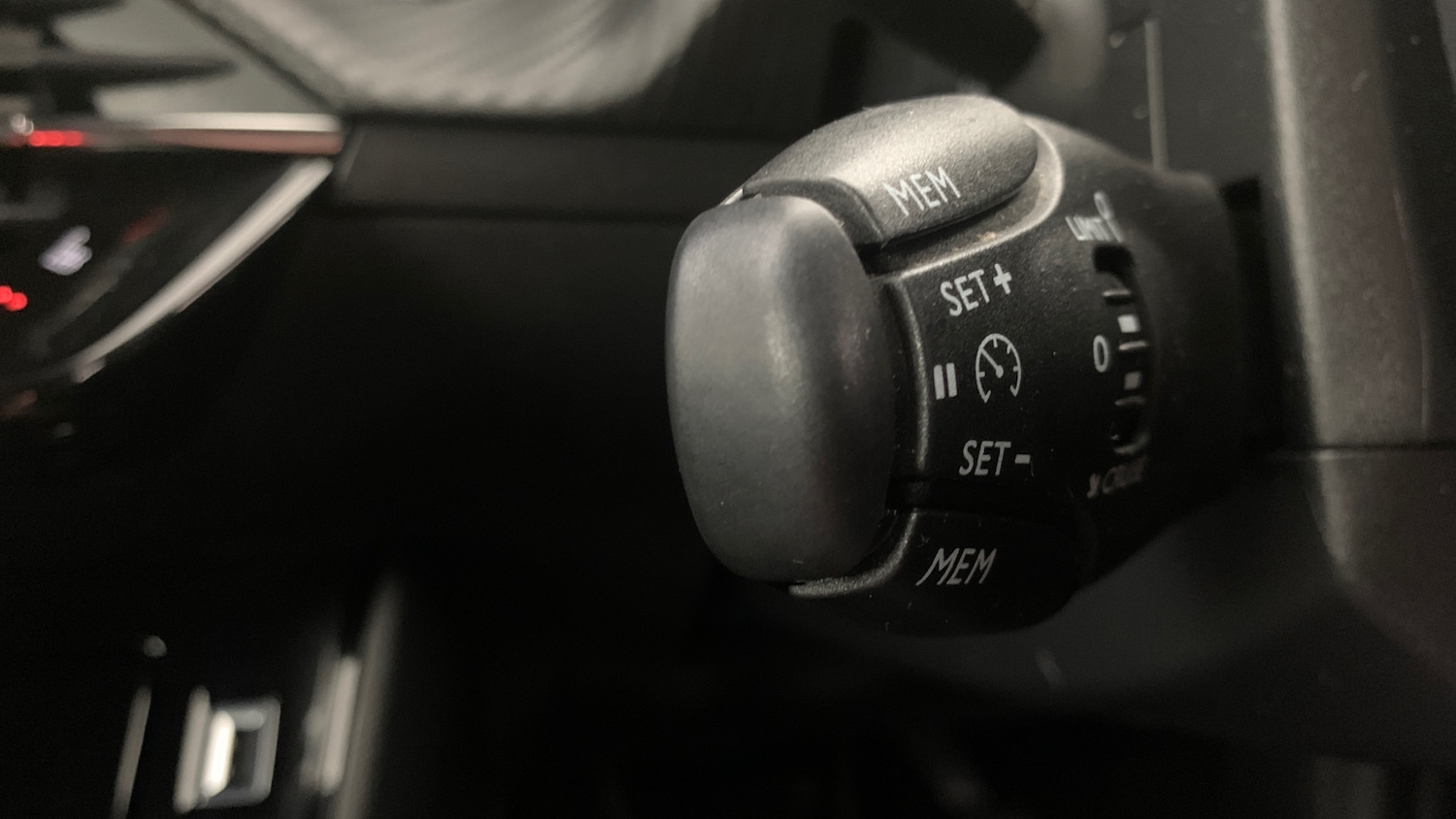 Used Peugeot 2008 2020 for sale - 76887932: Photo 38