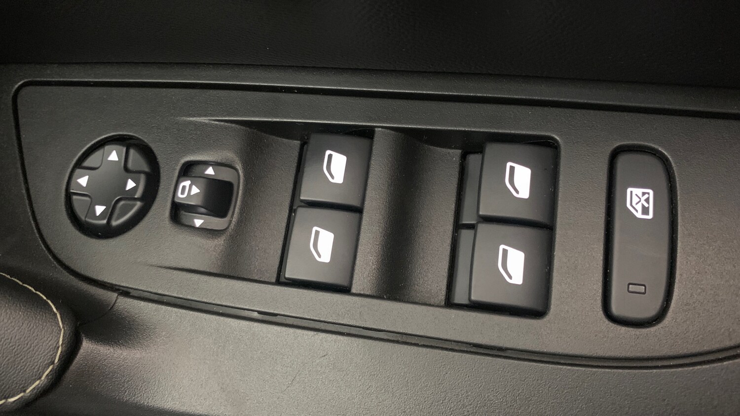 Used Peugeot 2008 2020 for sale - 76887932: Photo 39