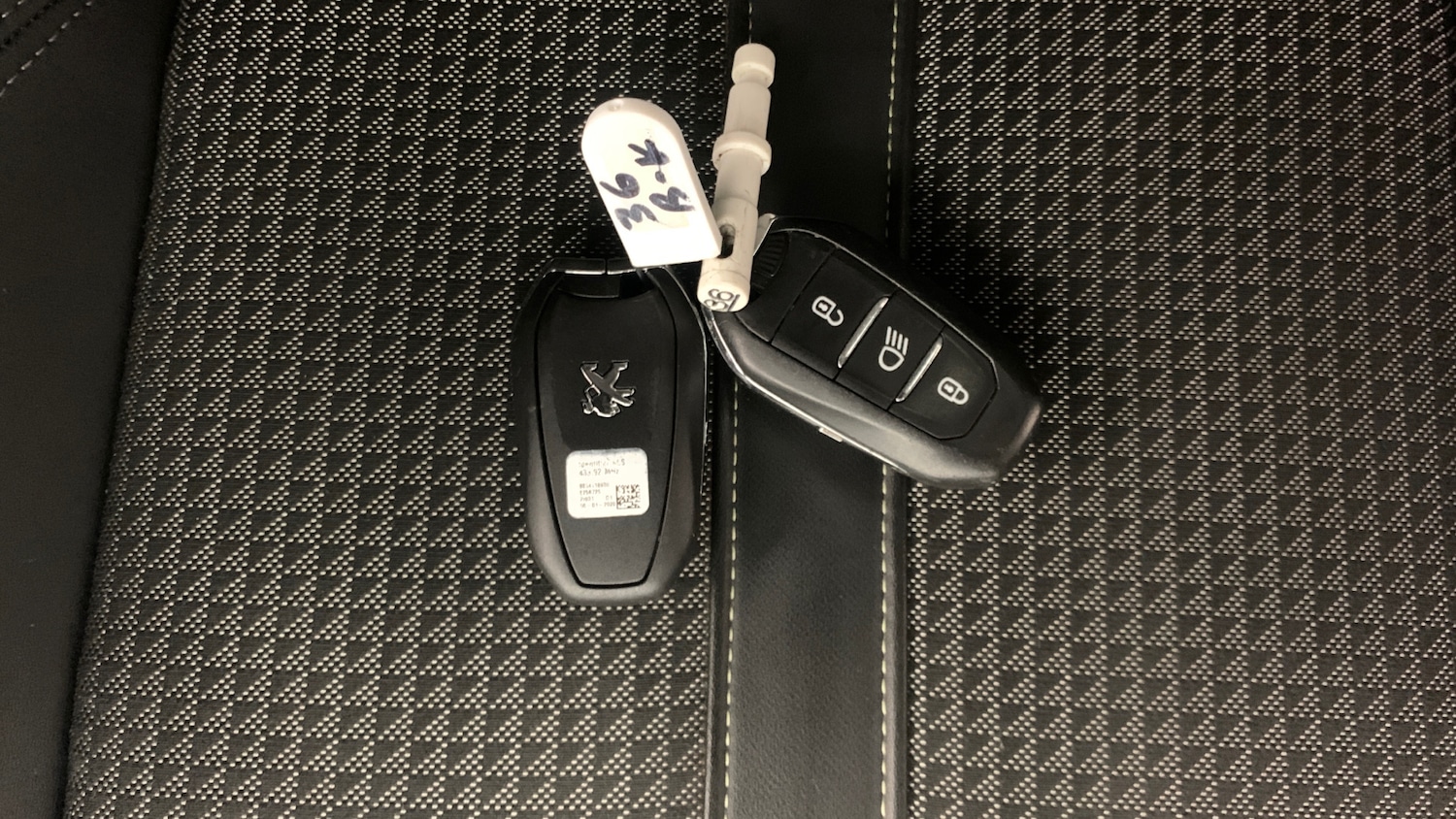 Used Peugeot 2008 2020 for sale - 76887932: Photo 43