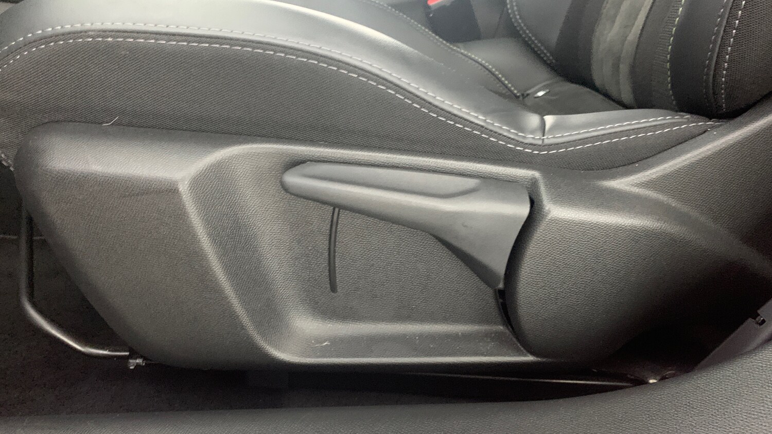 Used Peugeot 208 2021 for sale - 77626903: Photo 50