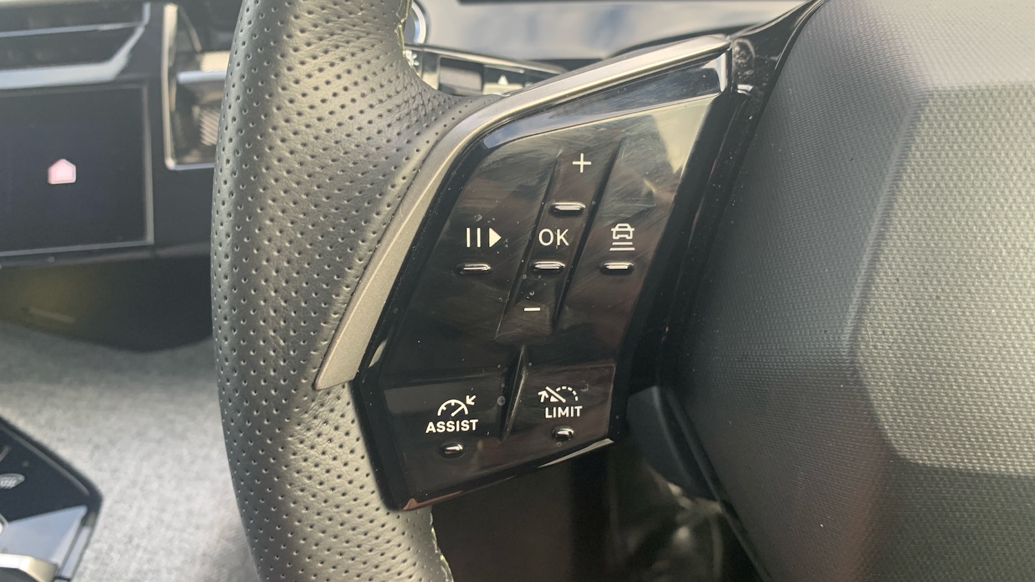 Used Peugeot 5008 2025 for sale - 76190386: Photo 23