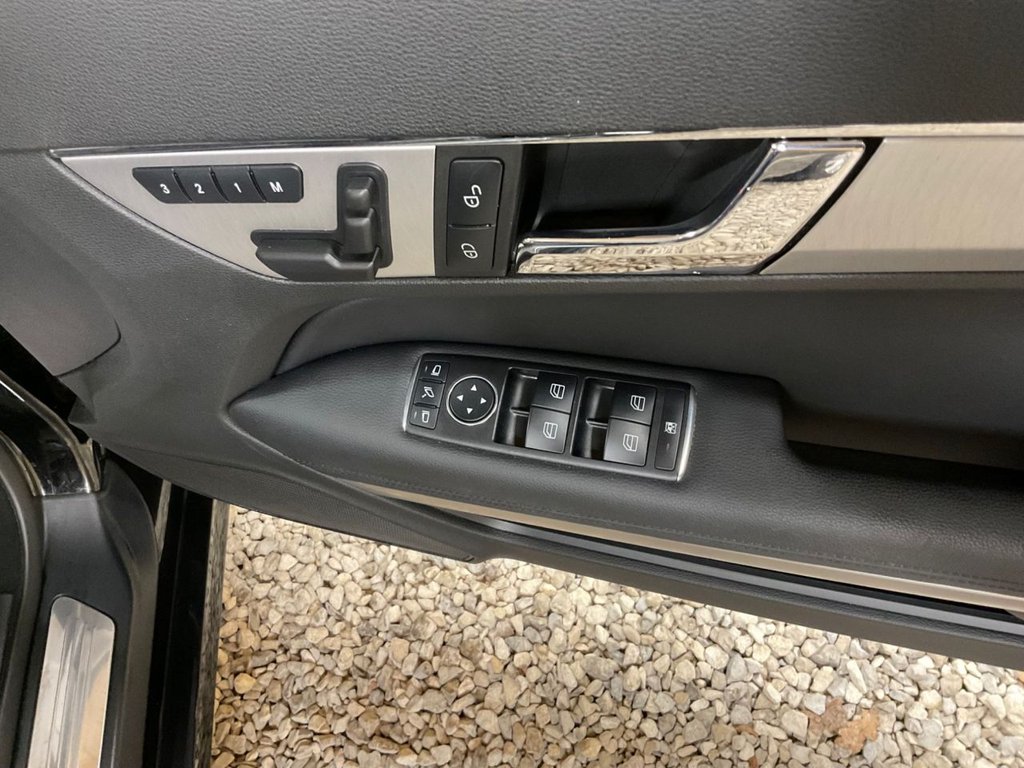 Used Mercedes-Benz E Class 2010 for sale - 77161941: Photo 11