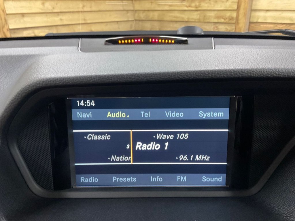 Used Mercedes-Benz E Class 2010 for sale - 77161941: Photo 36