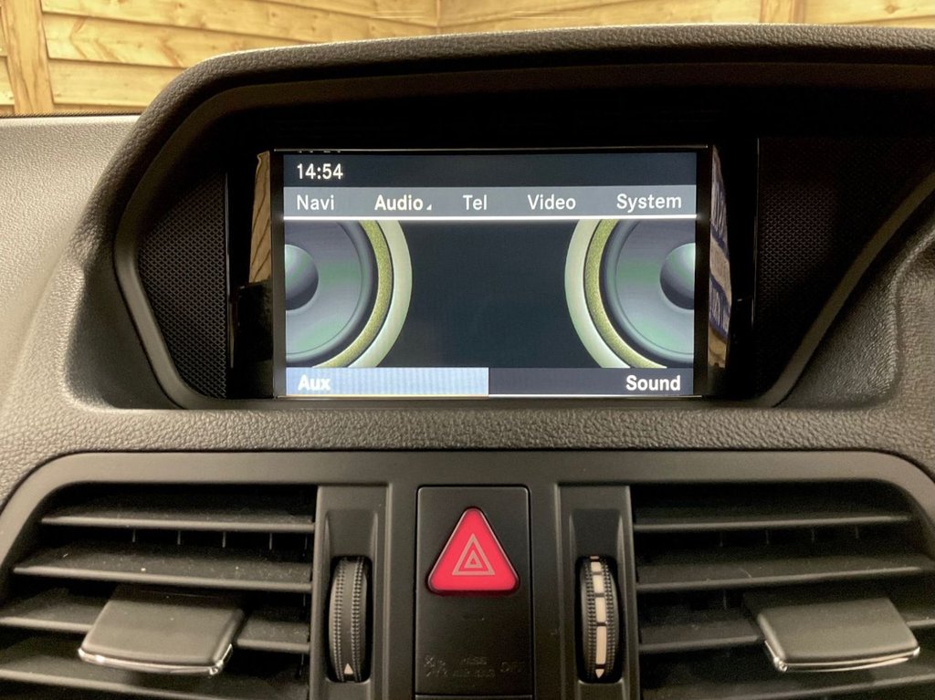 Used Mercedes-Benz E Class 2010 for sale - 77161941: Photo 39