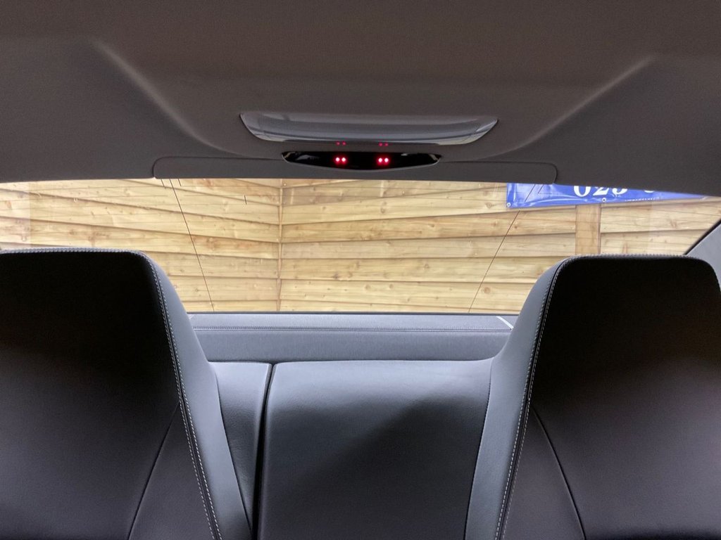 Used Mercedes-Benz E Class 2010 for sale - 77161941: Photo 45