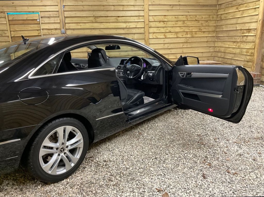 Used Mercedes-Benz E Class 2010 for sale - 77161941: Photo 9