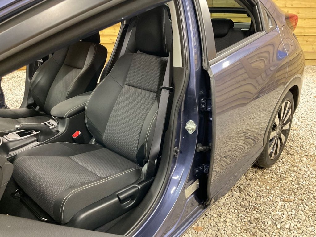 Used Honda Civic 2015 for sale - 76080757: Photo 20