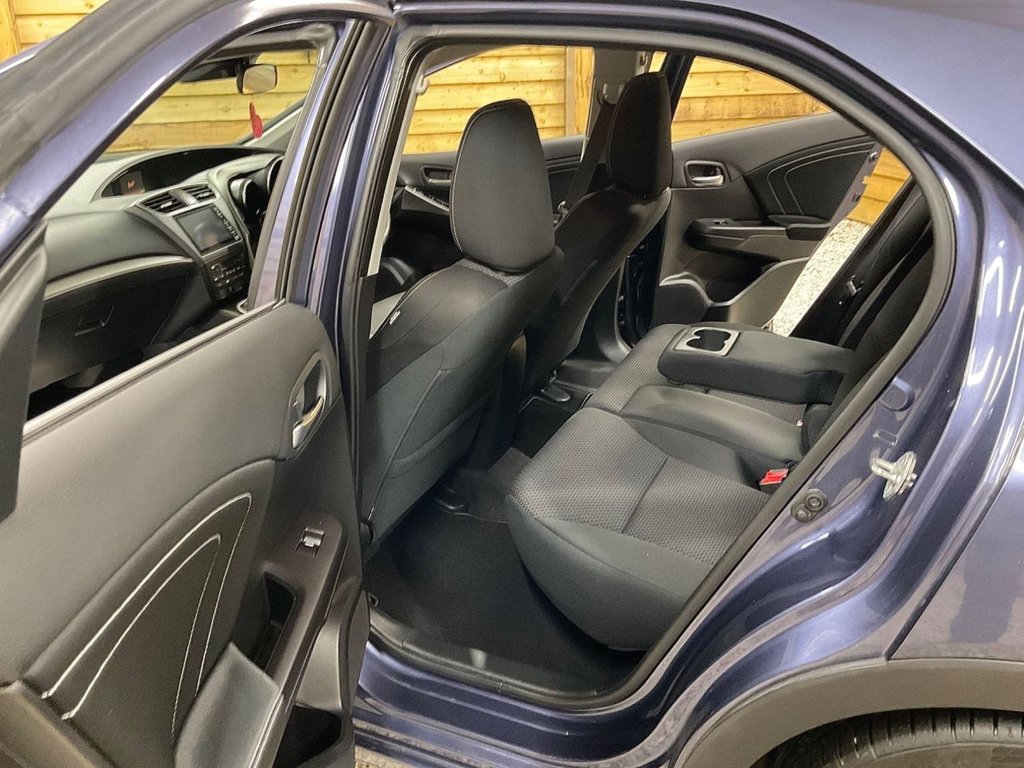 Used Honda Civic 2015 for sale - 76080757: Photo 21