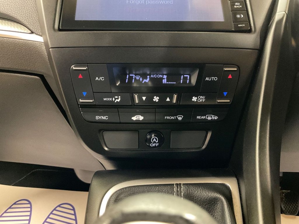 Used Honda Civic 2015 for sale - 76080757: Photo 45