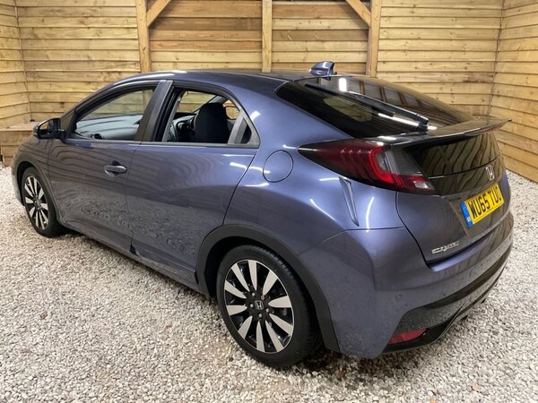 Used Honda Civic 2015 for sale - 76080757: Photo 5