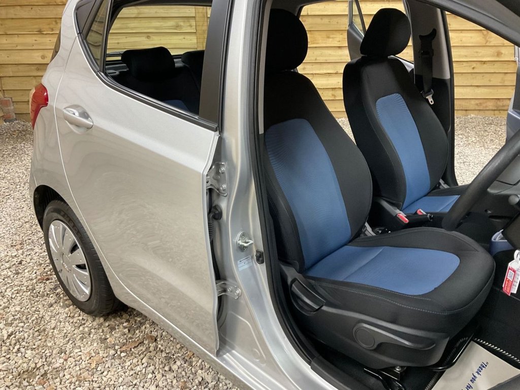 Used Hyundai i10 2017 for sale - 77263580: Photo 14