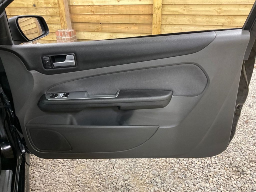 Used Ford Focus 2007 for sale - 77632021: Photo 11