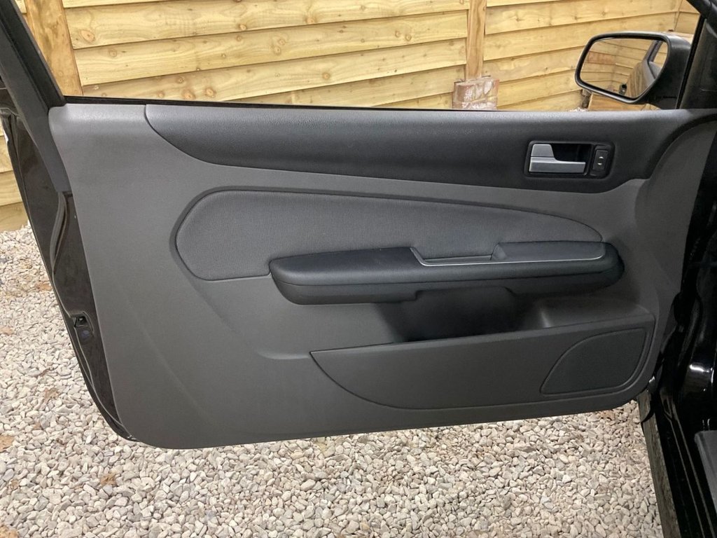 Used Ford Focus 2007 for sale - 77632021: Photo 21