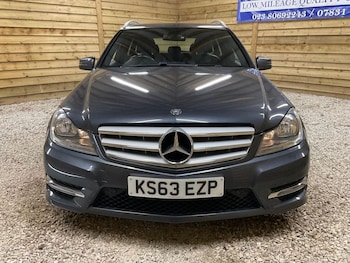 Used Mercedes-Benz C Class 2013 for sale - 77953198: Photo