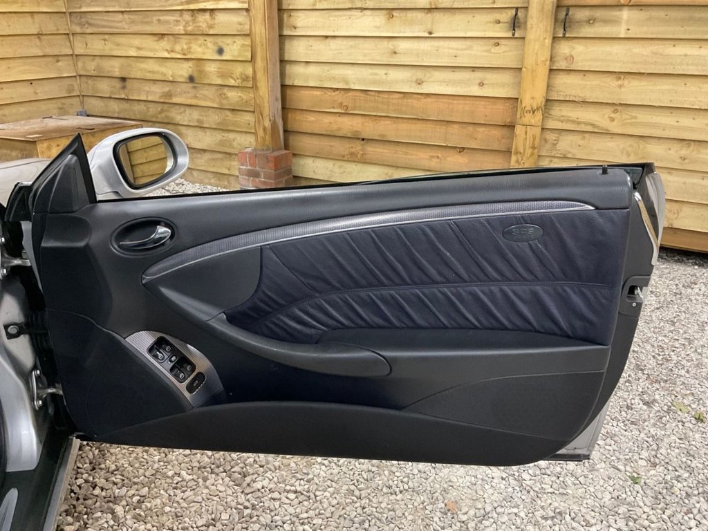 Used Mercedes-Benz CLK 2003 for sale - 76245235: Photo 11