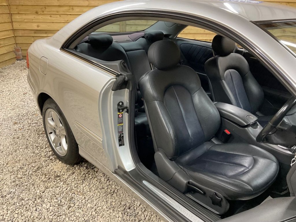 Used Mercedes-Benz CLK 2003 for sale - 76245235: Photo 15