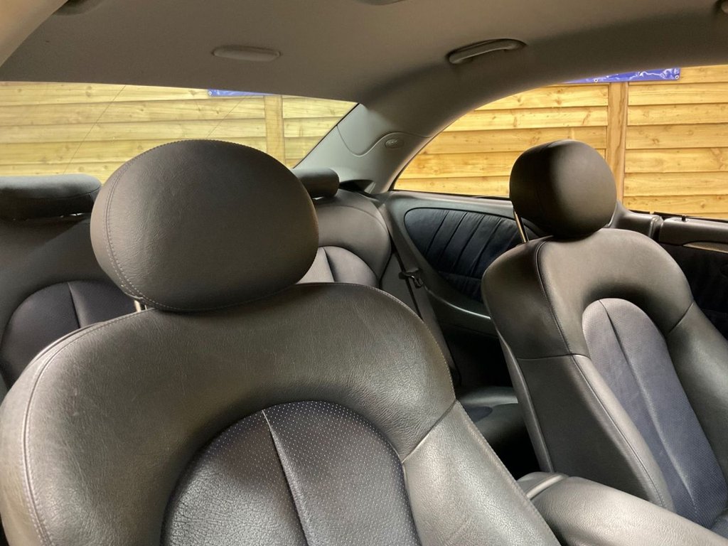 Used Mercedes-Benz CLK 2003 for sale - 76245235: Photo 16