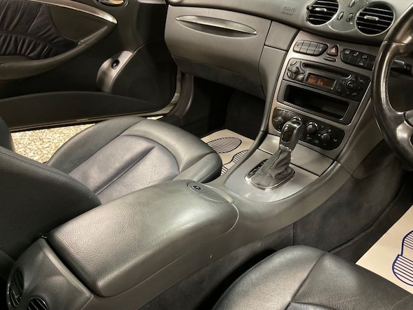 Used Mercedes-Benz CLK 2003 for sale - 76245235: Photo 35