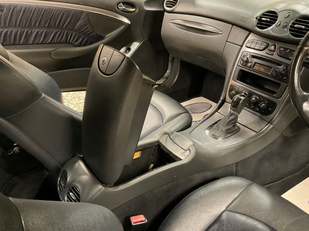 Used Mercedes-Benz CLK 2003 for sale - 76245235: Photo 36