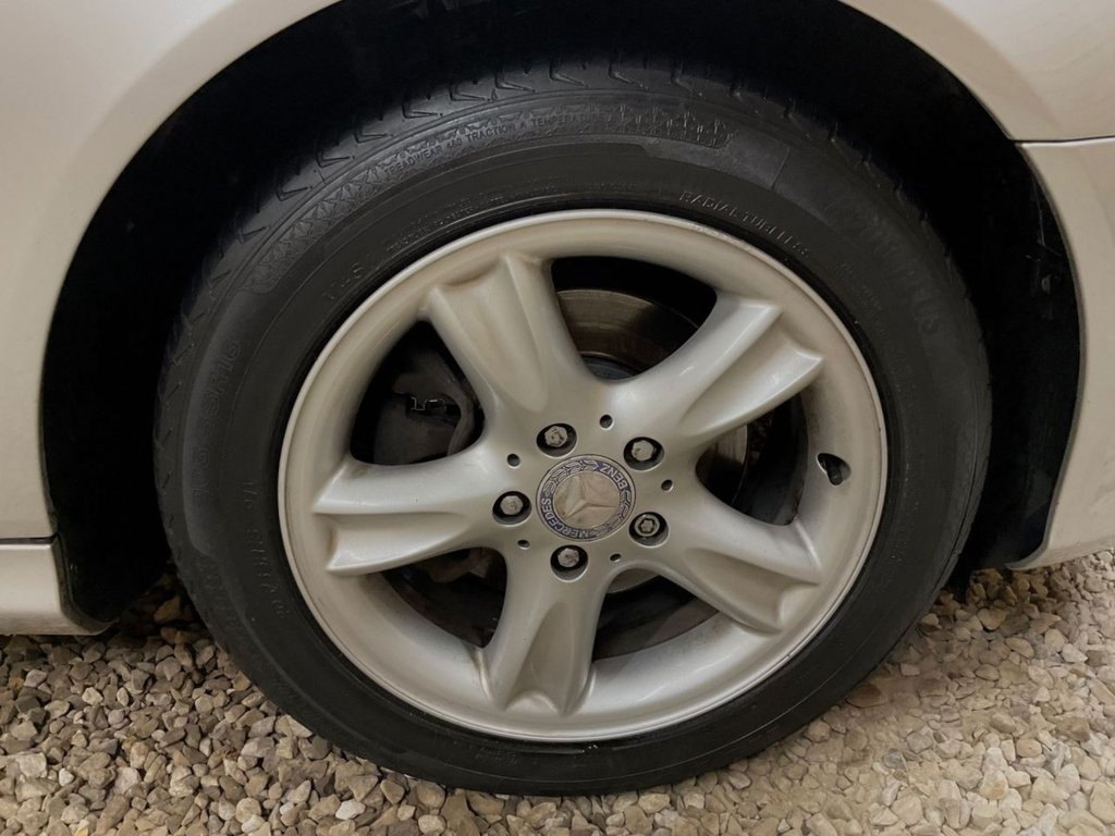 Used Mercedes-Benz CLK 2003 for sale - 76245235: Photo 47