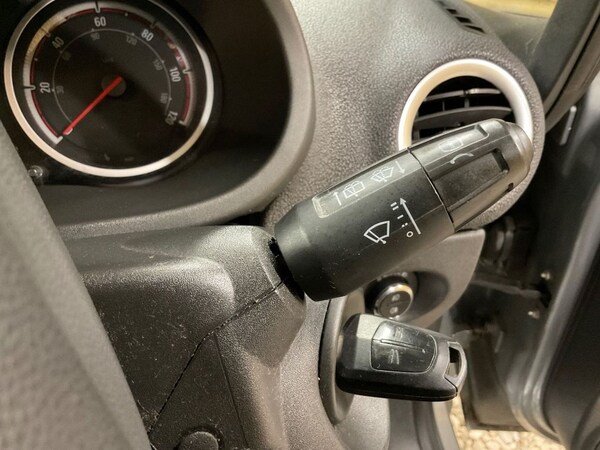 Used Vauxhall Corsa 2011 for sale - 75286820: Photo 31