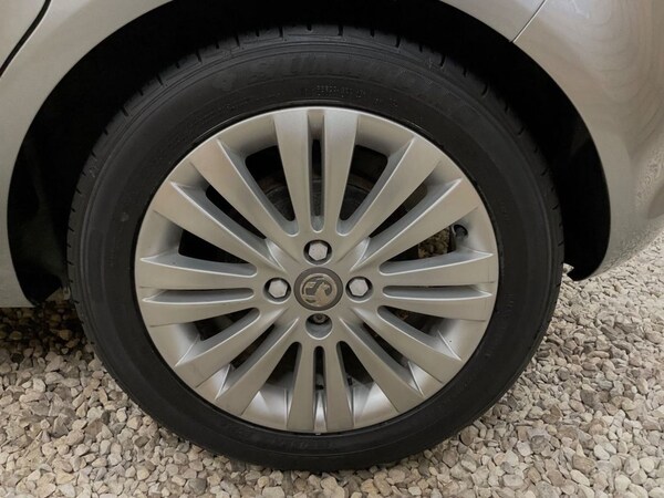 Used Vauxhall Corsa 2011 for sale - 75286820: Photo 43