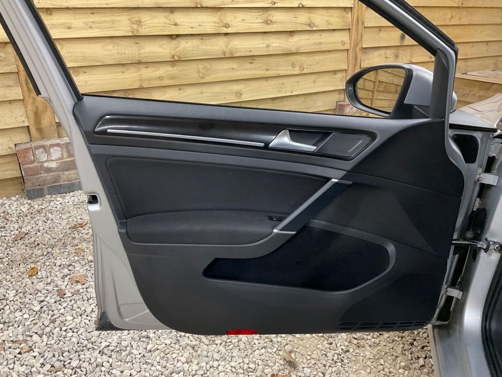 Used Volkswagen Golf 2014 for sale - 77153502: Photo 17