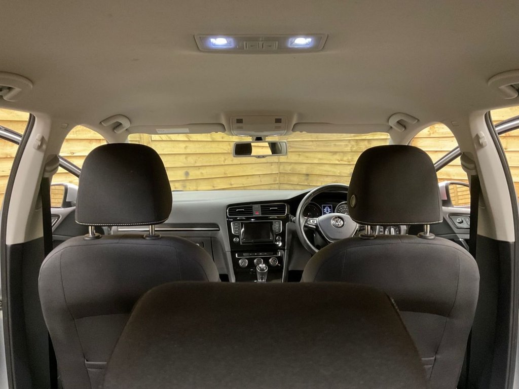 Used Volkswagen Golf 2014 for sale - 77153502: Photo 24