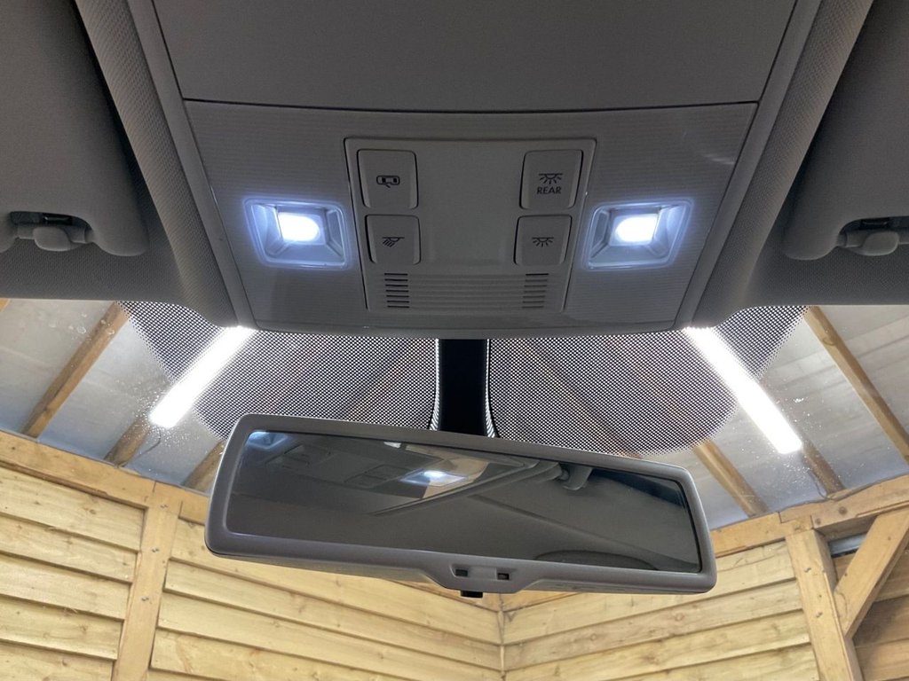 Used Volkswagen Golf 2014 for sale - 77153502: Photo 27