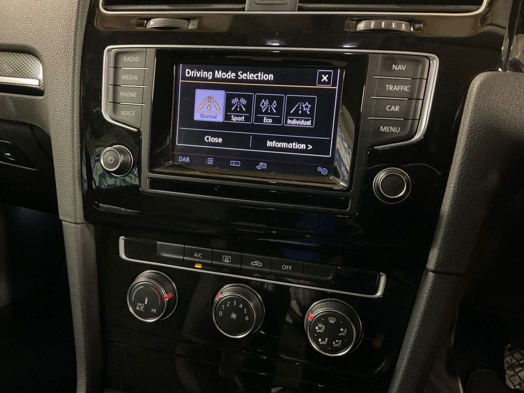 Used Volkswagen Golf 2014 for sale - 77153502: Photo 42