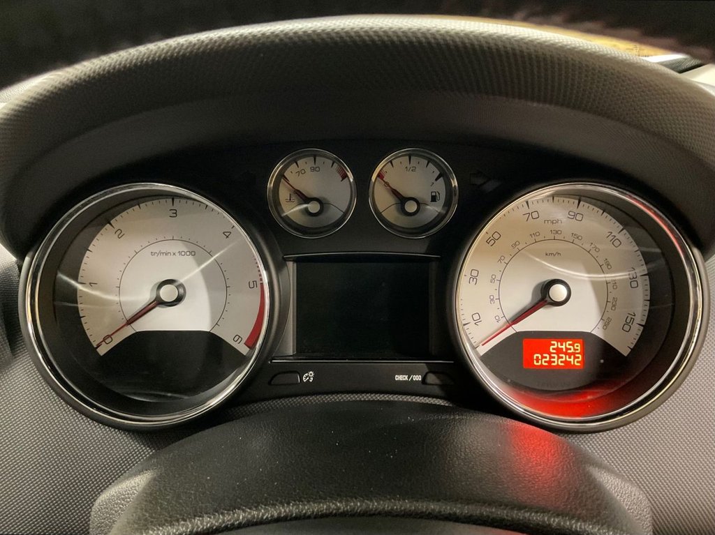 Used Peugeot 308 2013 for sale - 77748307: Photo 41