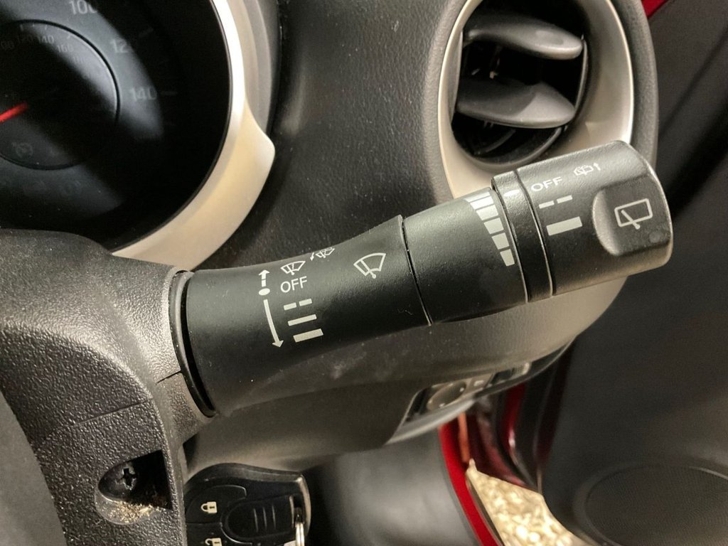 Used Nissan Juke 2014 for sale - 76430185: Photo 32