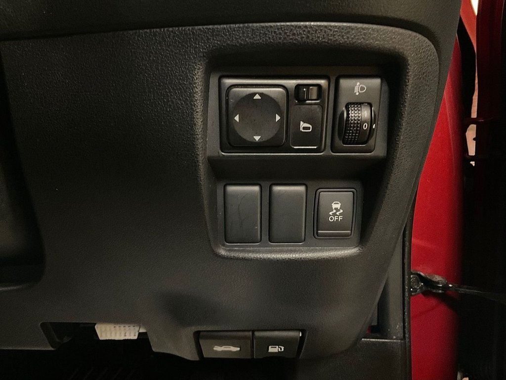 Used Nissan Juke 2014 for sale - 76430185: Photo 34