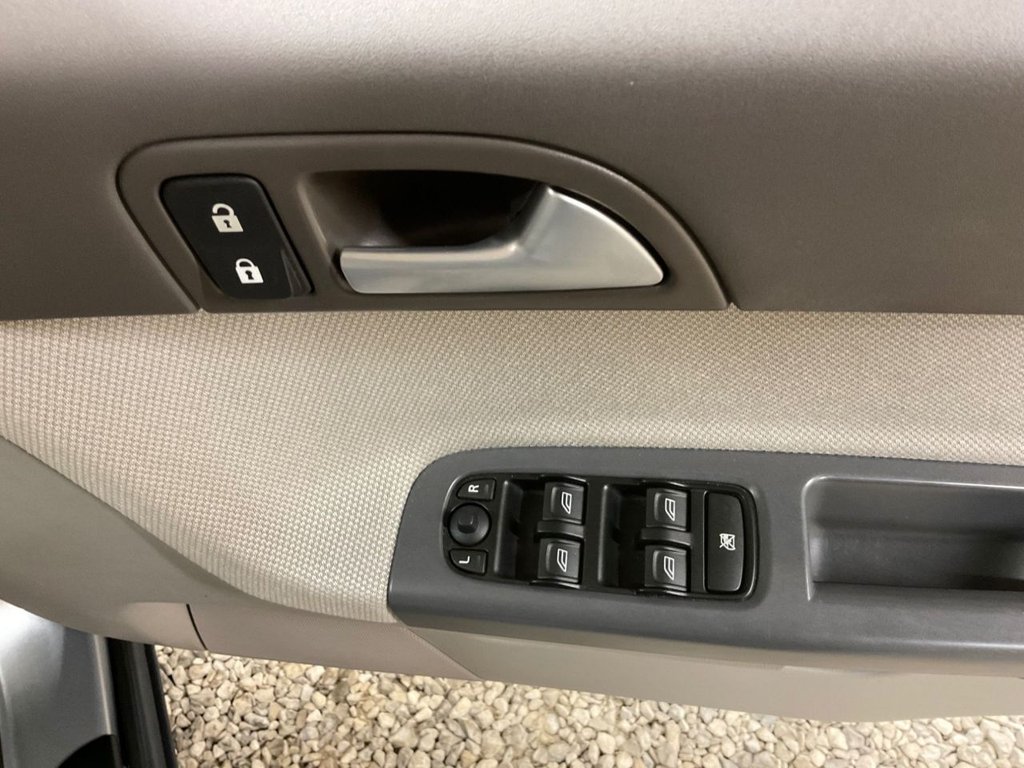 Used Volvo V50 2009 for sale - 77583120: Photo 11