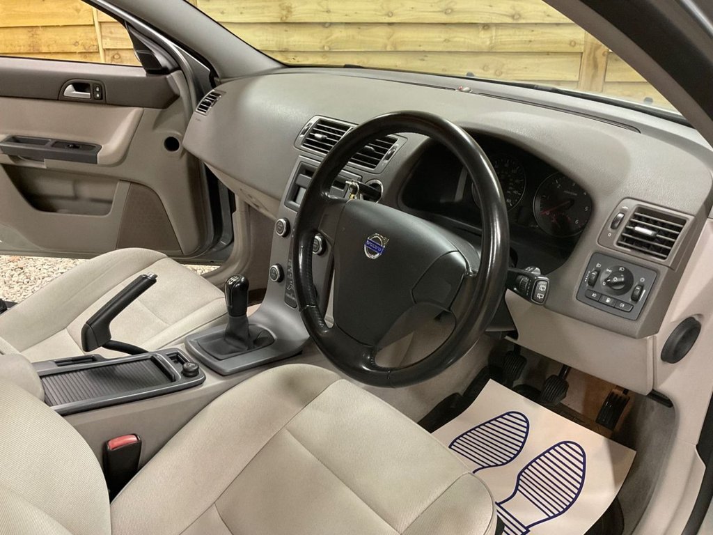 Used Volvo V50 2009 for sale - 77583120: Photo 13