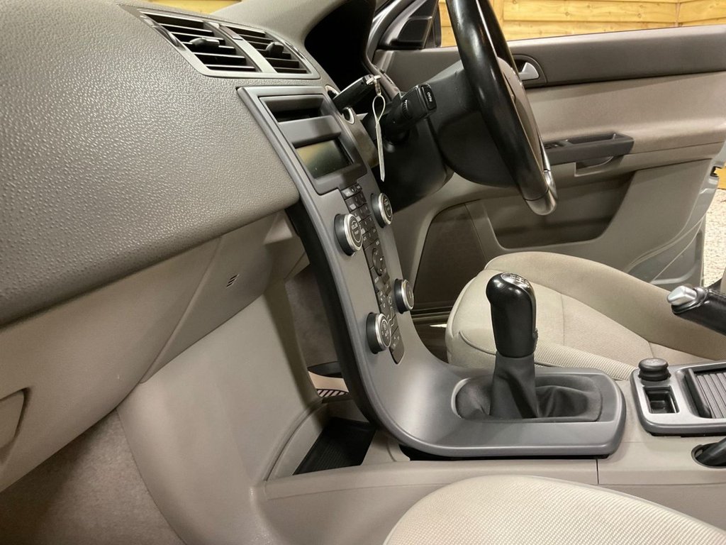 Used Volvo V50 2009 for sale - 77583120: Photo 21