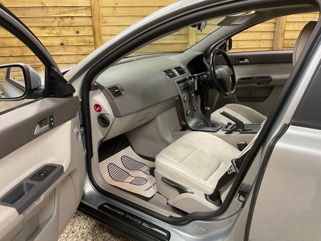 Used Volvo V50 2009 for sale - 77583120: Photo 22