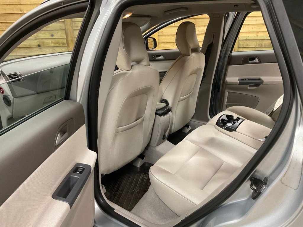 Used Volvo V50 2009 for sale - 77583120: Photo 25