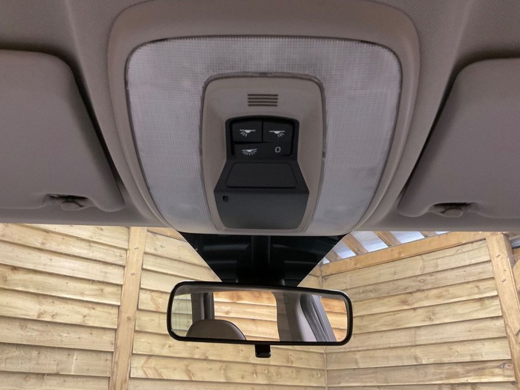 Used Volvo V50 2009 for sale - 77583120: Photo 31